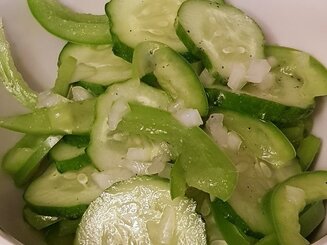 Венгерский салат из огурцов