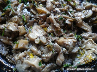 Рыжики с чесноком (Rovellones al ajillo)