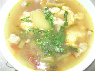 Бульон с клецками из сыра