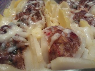 Картофель с фаршем запеченные под сыром