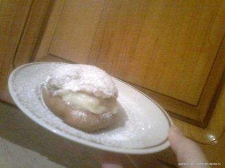 Шоколадные профитроли со сливочно-шоколадным кремом
