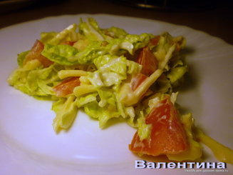 Салат из пекинской капусты с помидорами