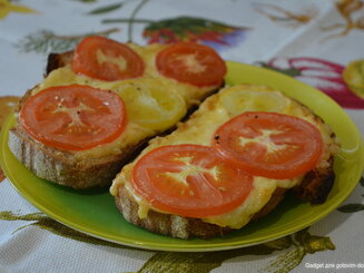 Потапцы с помидорами
