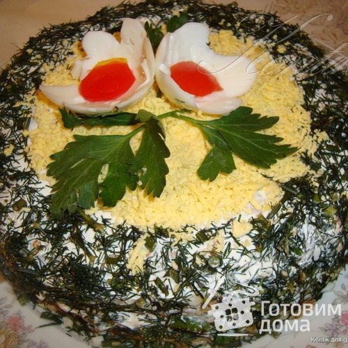 Блинный закусочный торт с яйцами и зеленью