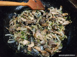 Рыжики с чесноком (Rovellones al ajillo)
