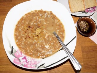 Ливанский чечевичный суп Макхлута