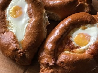 Хачапури по-аджарски (два варианта лепки)