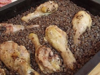 Курица с гречкой в духовке