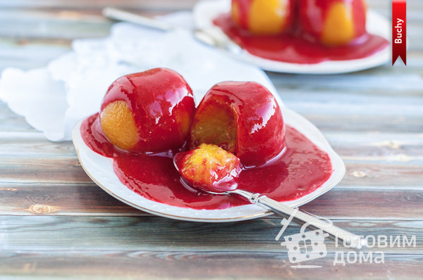 Отварные персики с малиновым пюре фото к рецепту 1
