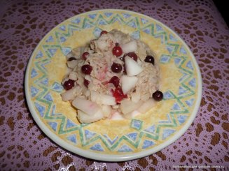 Овсяная каша с яблоком и клюквой