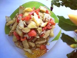 Картофель маринованный и запеченный в духовке с овощами