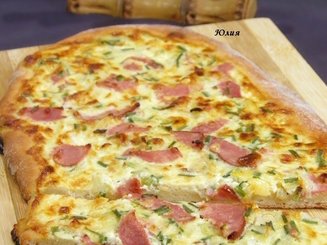 Фламмкухен из Эльзасса - пирог с луком, беконом и сыром
