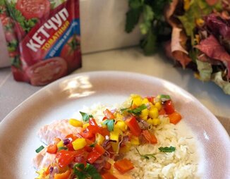 Сёмга на пару с фруктово-овощным соусом, приправленным кетчупом Махеевъ