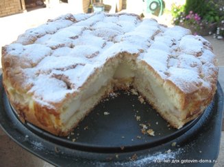 Яблочный пирог с нежным кремом