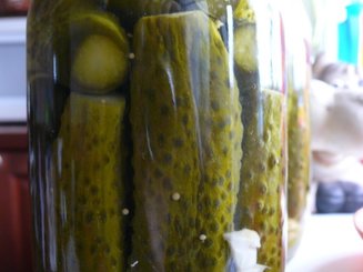 Маринованные огурчики  ( семейный рецепт )