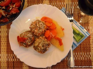Юварлакя коккинисто (тефтели в соусе)