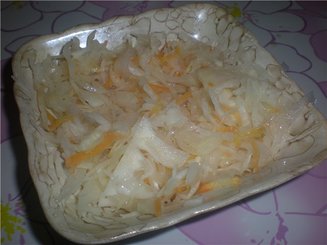 Капуста хрустящая квашеная
