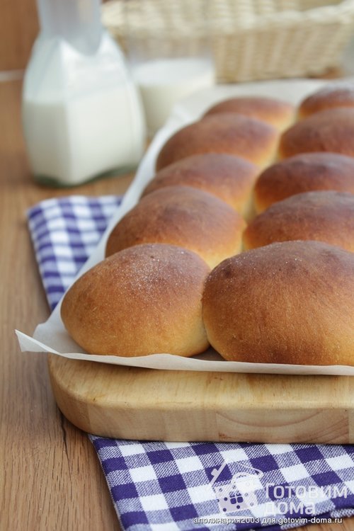 Ванильные сдобные булочки с джемом