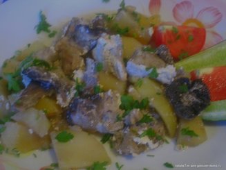 Жаркое с грибами в горшочках