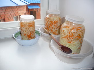 Капуста хрустящая квашеная