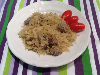 Говядина с капустой и грибами