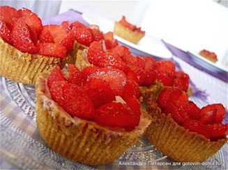 Пирожные с клубникой и рикоттой