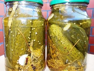 Маринованные огурчики  ( семейный рецепт )