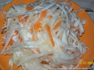 Капуста хрустящая квашеная