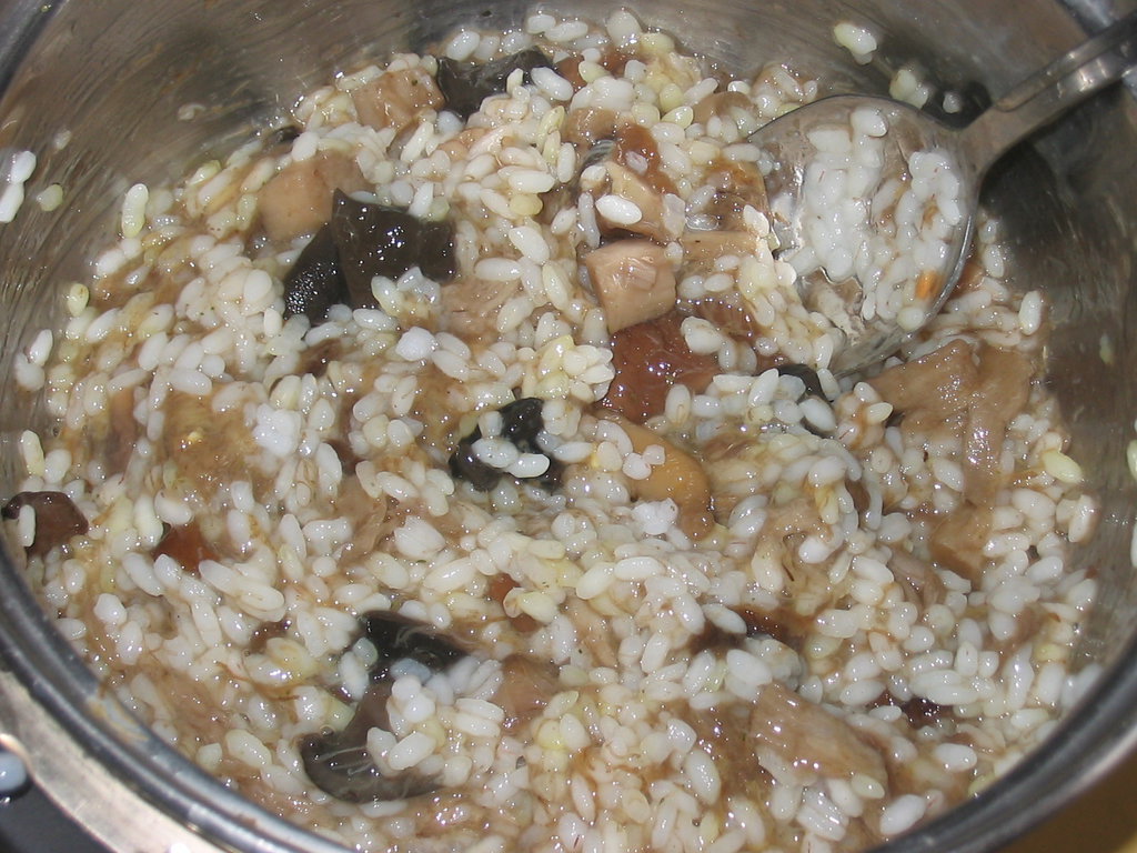 Начинка рис печень. Начинка с грибами и рисом. Рис с консервированными грибами. Рис для начинки кабачков. Рис с кабачком и грибами.