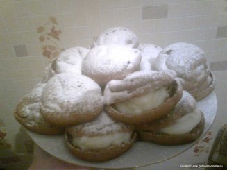 Шоколадные профитроли со сливочно-шоколадным кремом