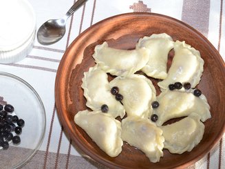 Универсальное тесто для вареников, пельменей, поз, чебуреков