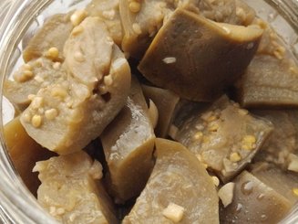 Баклажаны с чесноком по-гурийски