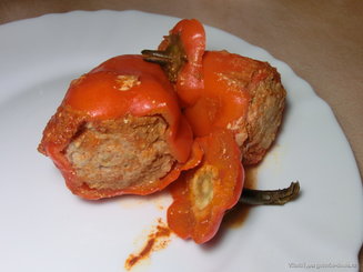 Перцы, фаршированные капустой с фаршем