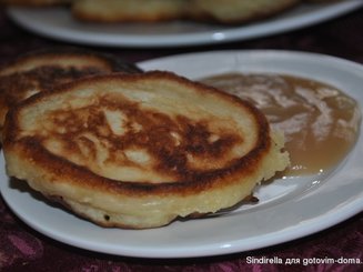 Пышные оладушки на дрожжах