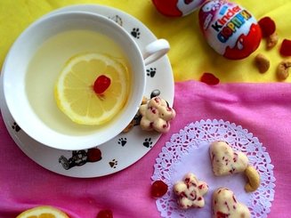 Конфеты из белого шоколада с кешью и вяленой клюквой