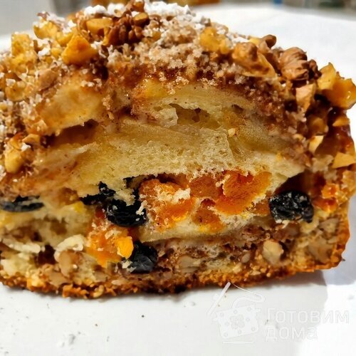 Пирог с сухофруктами и яблоками