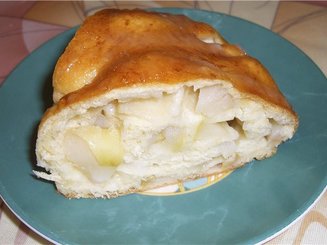 Шведский яблочный пирог с ромовой глазурью