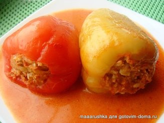 Перец, фаршированный мясной начинкой