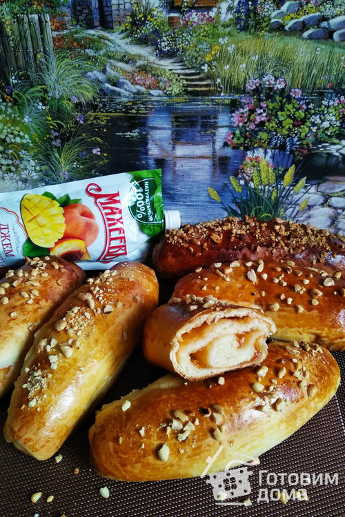Сдобные мини-рулеты с начинкой из джема