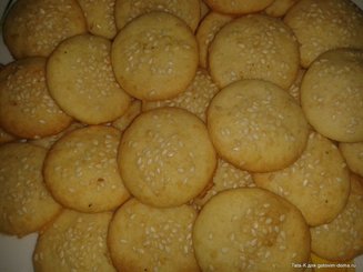 Сырное печенье с кунжутом