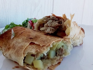 Конвертики из лаваша с мясом и картофелем
