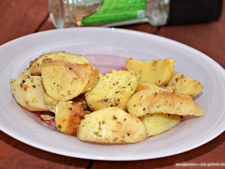 Картофель, запеченный с тимьяном