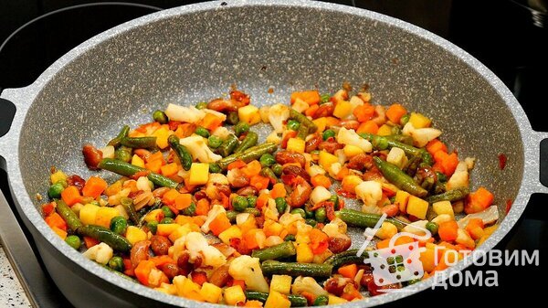 Согревающий копчёный сырный суп с овощами и грибами фото к рецепту 8