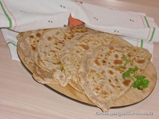 Ека или Горячая закуска из лаваша с сыром и зеленью