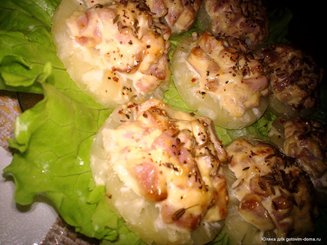 Закуска с ананасом