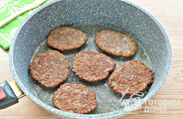 Печеночные оладьи с сыром и майонезом МахеевЪ фото к рецепту 8