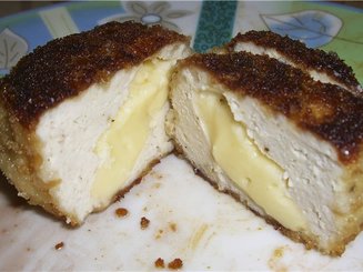 Куриные зразы с сыром и сливочным маслом