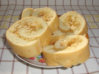 Рулет, который выпекается вместе с начинкой