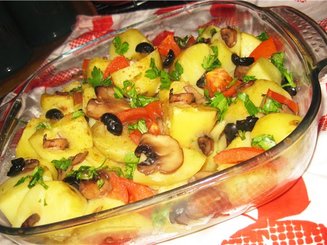 Пикантный картофель запеченный в духовке