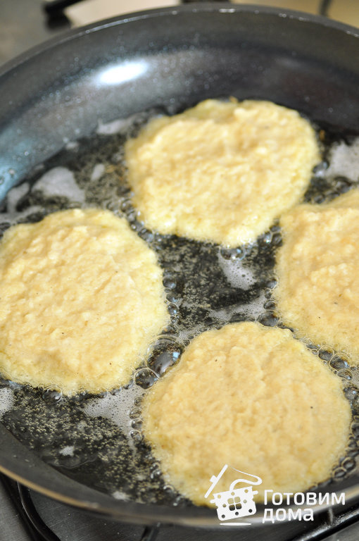 Как приготовить вкусные драники из картофеля на сковороде: рецепт шаг за шагом